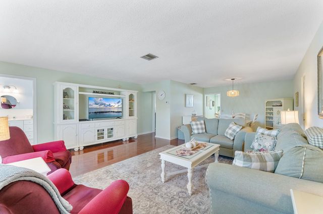 2015 S Seacrest Boulevard C, Boynton Beach, FL 33435