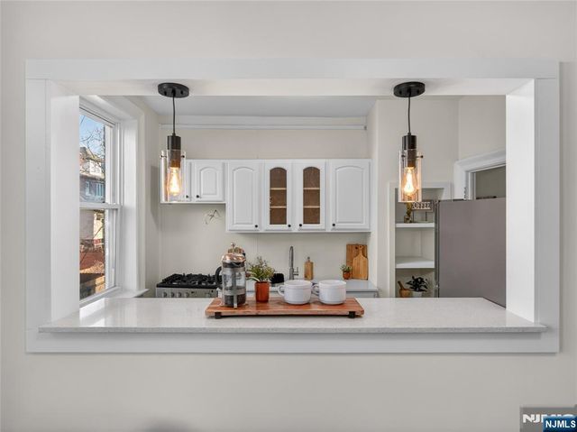 18 74th Street B5, North Bergen, NJ 07047