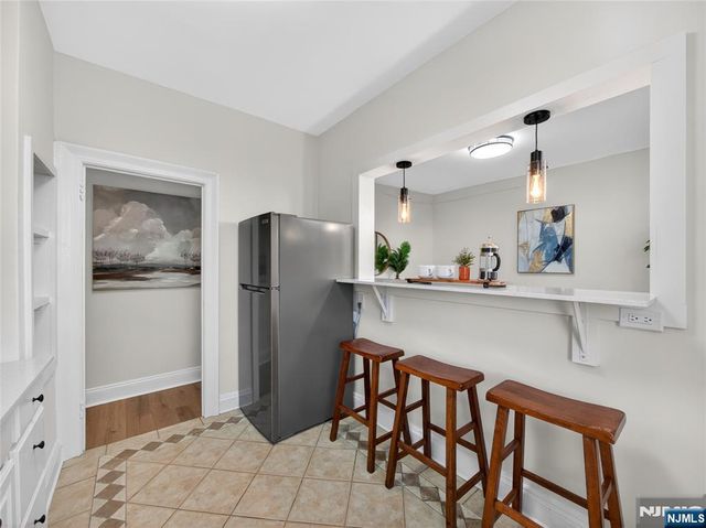 18 74th Street B5, North Bergen, NJ 07047