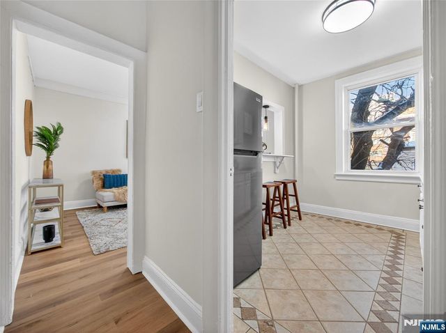 18 74th Street B5, North Bergen, NJ 07047