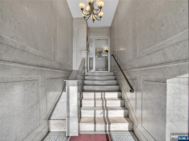 18 74th Street B5, North Bergen, NJ 07047