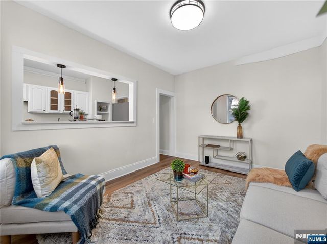 18 74th Street B5, North Bergen, NJ 07047