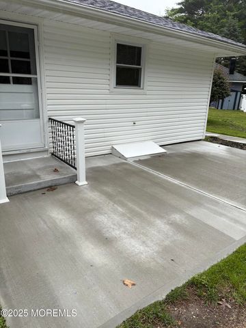 2211 Yorktowne Boulevard, Toms River, NJ 08753