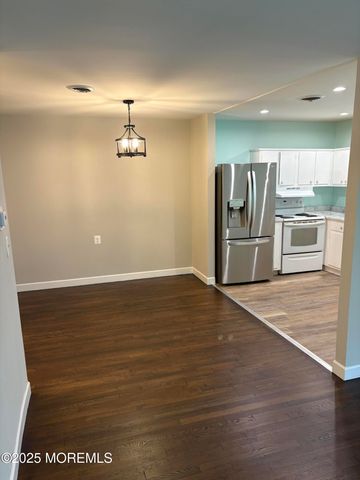 2211 Yorktowne Boulevard, Toms River, NJ 08753