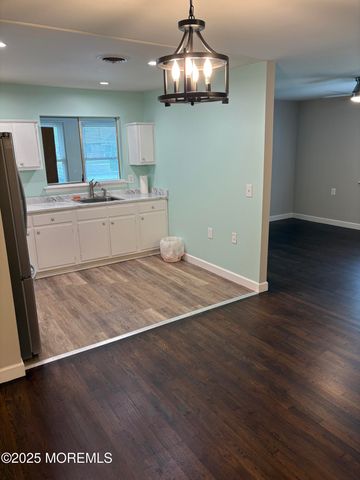 2211 Yorktowne Boulevard, Toms River, NJ 08753