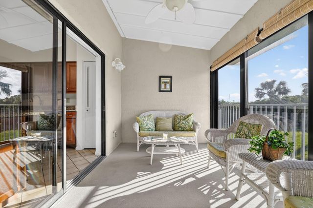 3207 S Lakeview Circle 6-203, Hutchinson Island, FL 34949