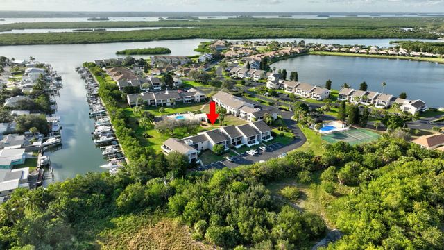 3207 S Lakeview Circle 6-203, Hutchinson Island, FL 34949