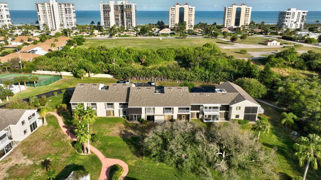 3207 S Lakeview Circle 6-203, Hutchinson Island, FL 34949