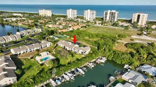 3207 S Lakeview Circle 6-203, Hutchinson Island, FL 34949