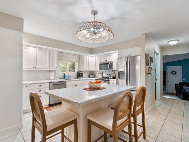 228 Hart Drive, Geneseo, IL 61254