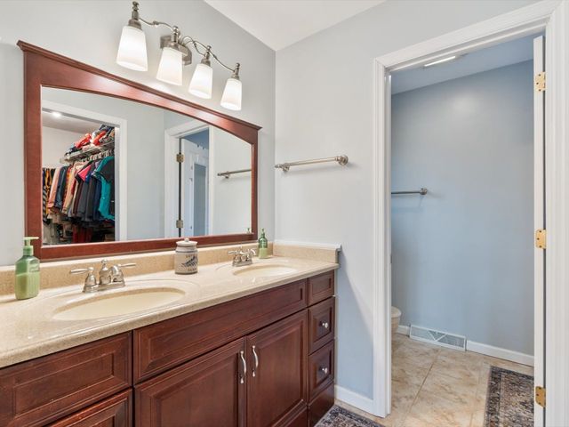 228 Hart Drive, Geneseo, IL 61254