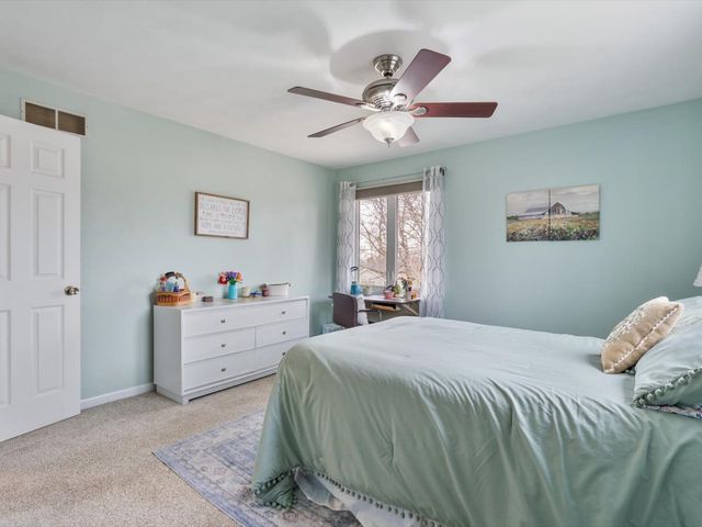 228 Hart Drive, Geneseo, IL 61254