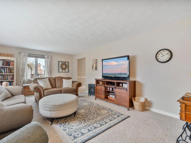 228 Hart Drive, Geneseo, IL 61254