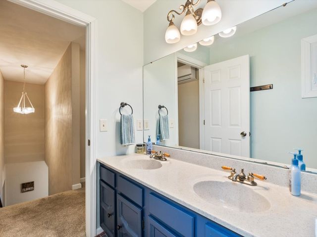 228 Hart Drive, Geneseo, IL 61254