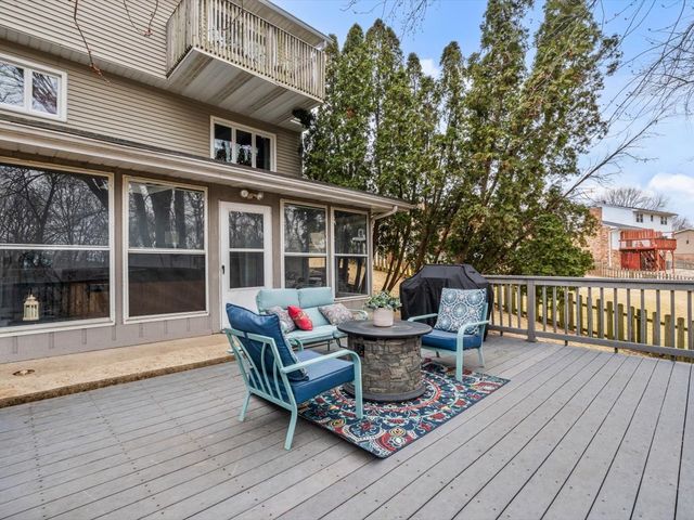 228 Hart Drive, Geneseo, IL 61254