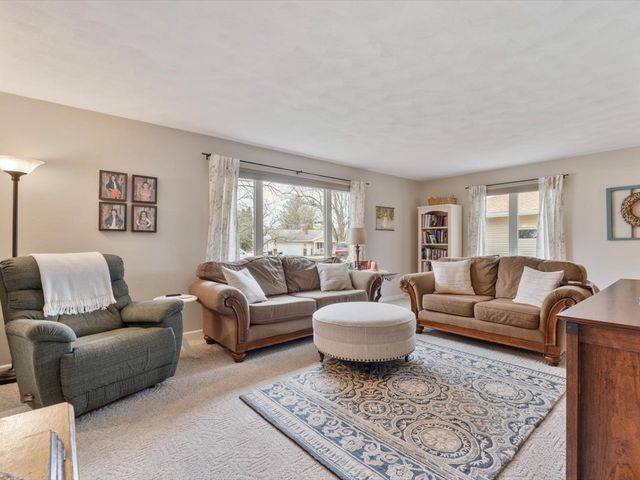 228 Hart Drive, Geneseo, IL 61254