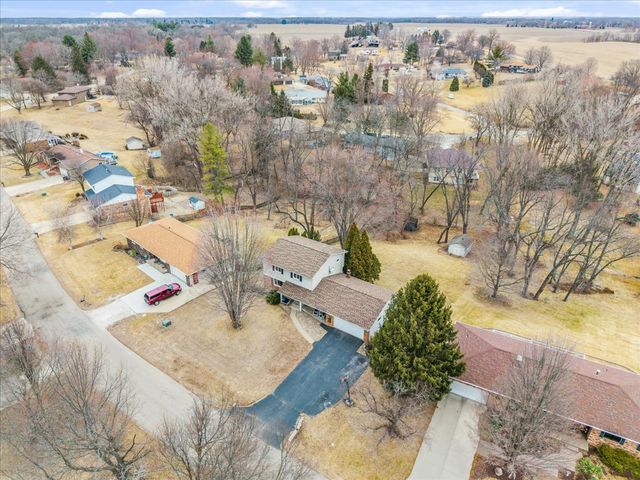 228 Hart Drive, Geneseo, IL 61254