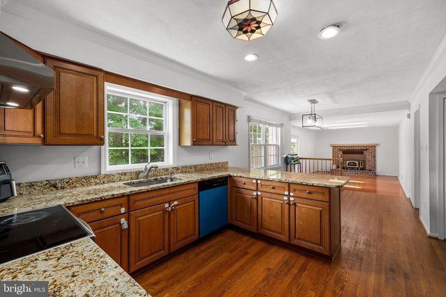 8321 TERRA GRANDE AVE, Springfield, VA 22153