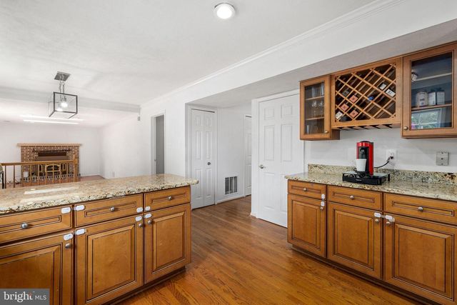 8321 TERRA GRANDE AVE, Springfield, VA 22153