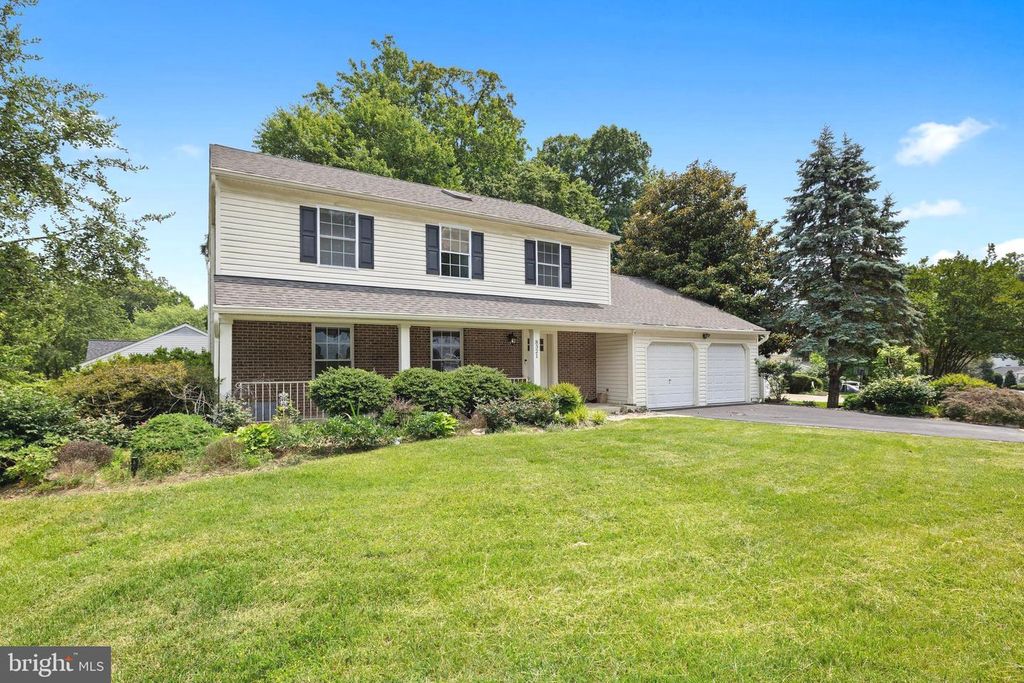 8321 TERRA GRANDE AVE, Springfield, VA 22153