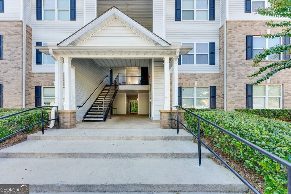 10202 Fairington Ridge Circle, Lithonia, GA 30038 — photo 3
