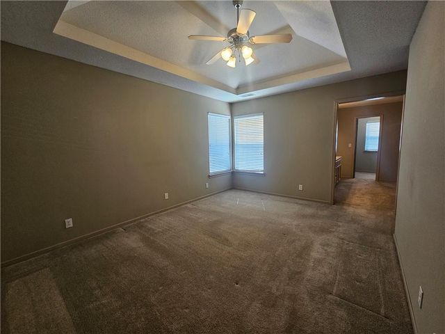 8341 N Kensington Avenue, Kansas City, MO 64119