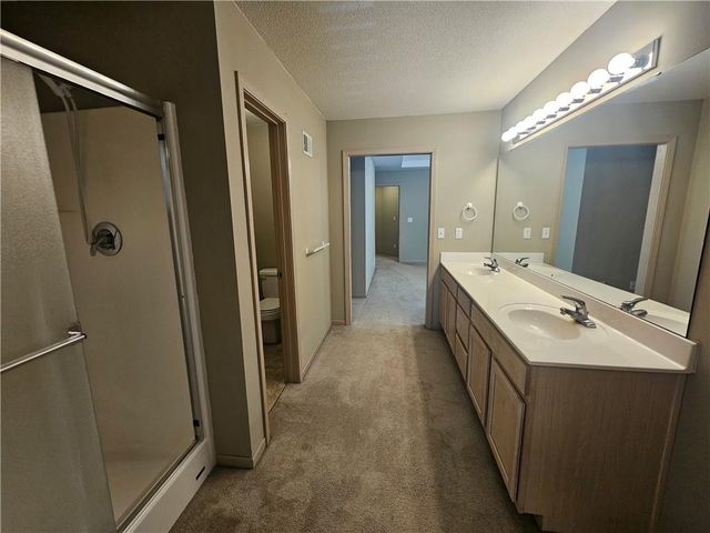 8341 N Kensington Avenue, Kansas City, MO 64119