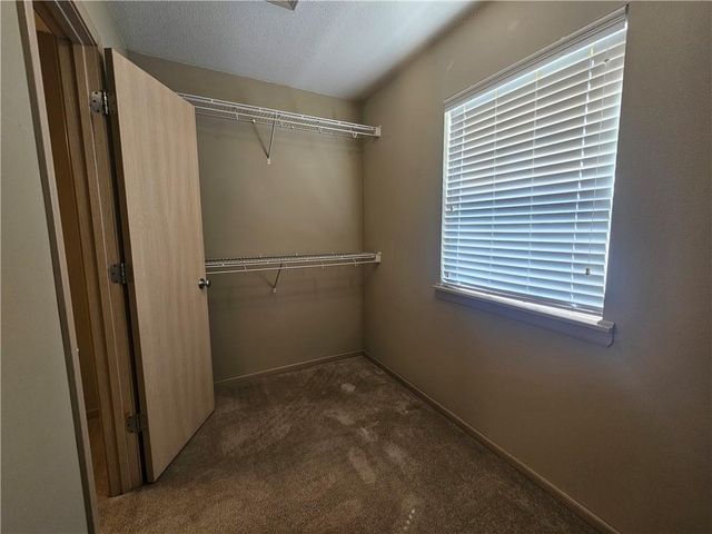 8341 N Kensington Avenue, Kansas City, MO 64119