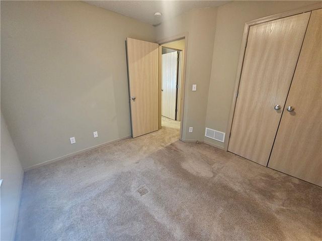 8341 N Kensington Avenue, Kansas City, MO 64119