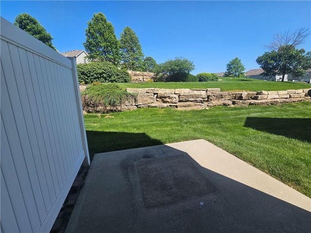 8341 N Kensington Avenue, Kansas City, MO 64119