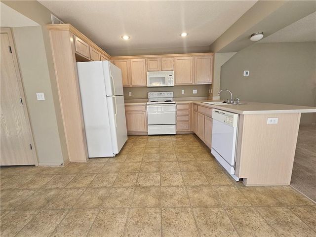 8341 N Kensington Avenue, Kansas City, MO 64119