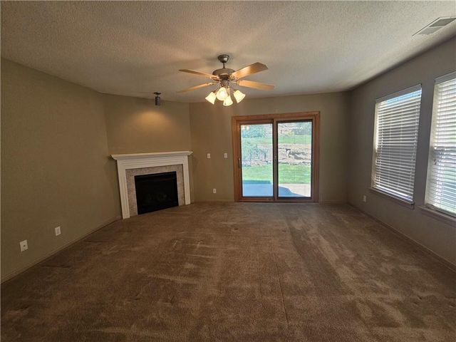 8341 N Kensington Avenue, Kansas City, MO 64119