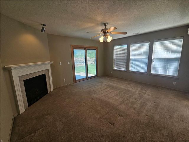 8341 N Kensington Avenue, Kansas City, MO 64119