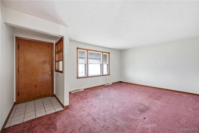 4373 East Frontier Drive, Hamburg, NY 14219