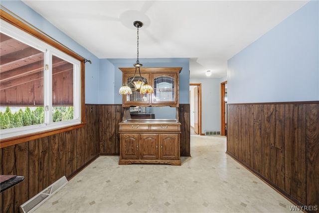 4373 East Frontier Drive, Hamburg, NY 14219