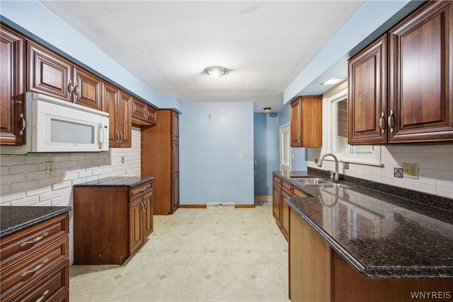 4373 East Frontier Drive, Hamburg, NY 14219