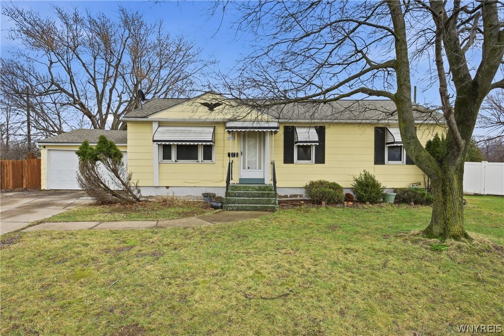 4373 East Frontier Drive, Hamburg, NY 14219