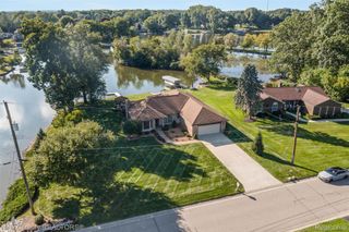 4071 Chevron Drive, Highland Charter Township, MI 48356