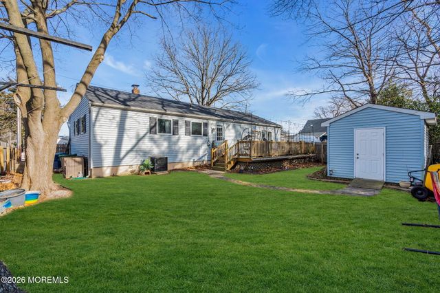 152 Forepeak Avenue, Beachwood, NJ 08722