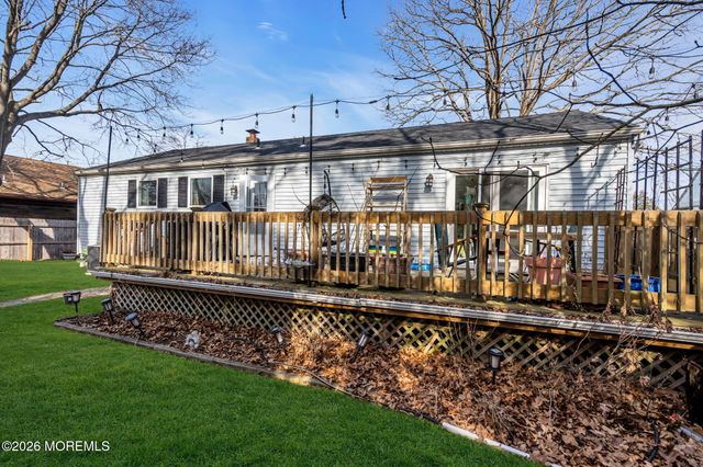 152 Forepeak Avenue, Beachwood, NJ 08722