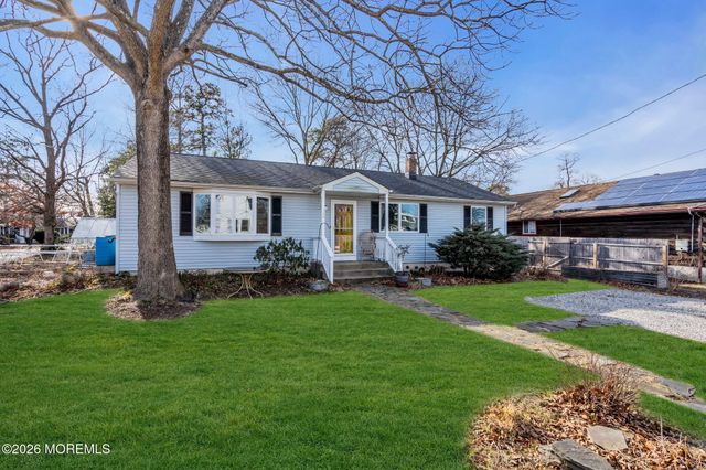152 Forepeak Avenue, Beachwood, NJ 08722