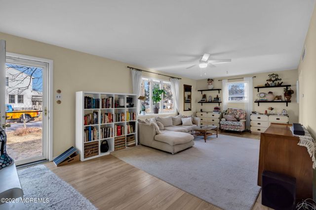 152 Forepeak Avenue, Beachwood, NJ 08722