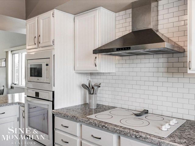 1715 River Rd. 39 Road, St Clair Twp, MI 48079