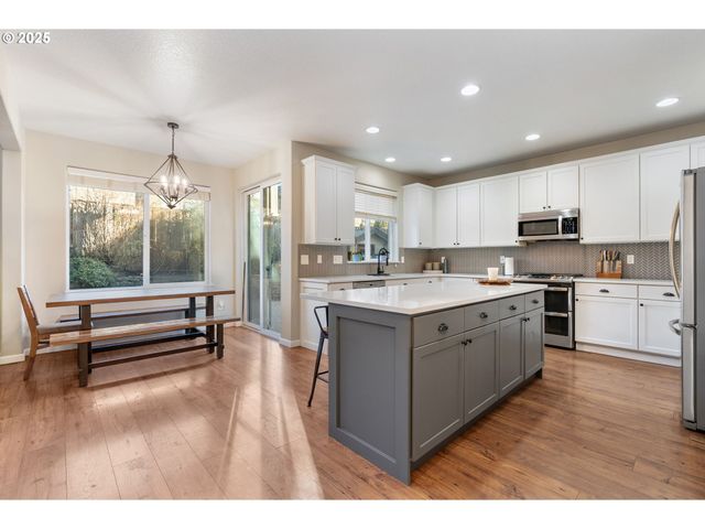 16270 Se JASPER Dr, Damascus, OR 97089