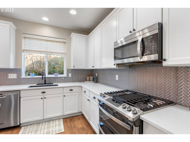 16270 Se JASPER Dr, Damascus, OR 97089