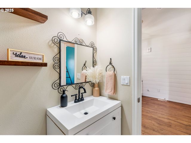 16270 Se JASPER Dr, Damascus, OR 97089