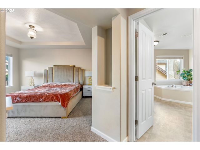 16270 Se JASPER Dr, Damascus, OR 97089