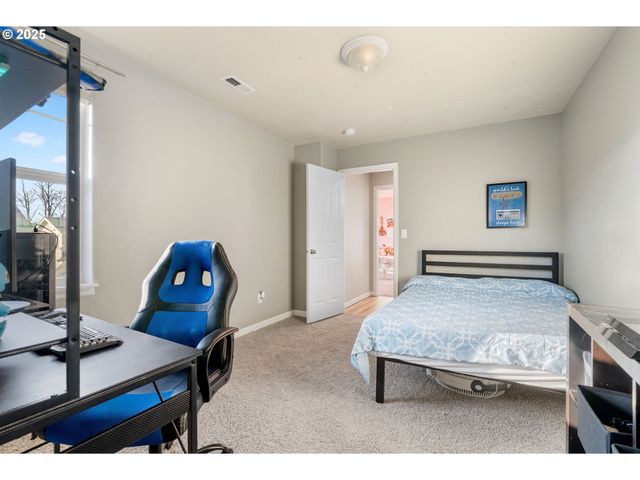 16270 Se JASPER Dr, Damascus, OR 97089