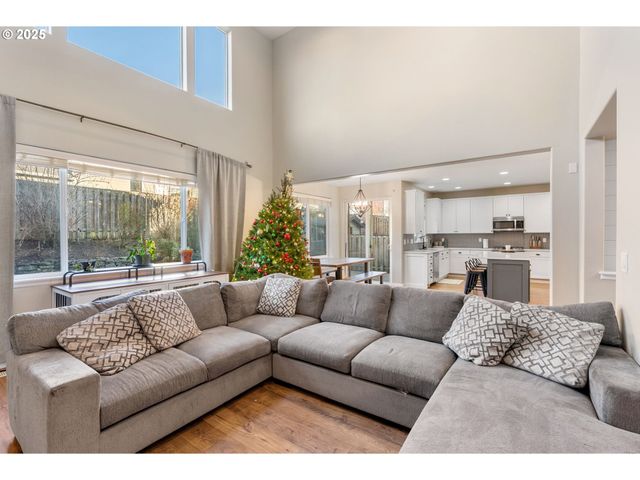 16270 Se JASPER Dr, Damascus, OR 97089