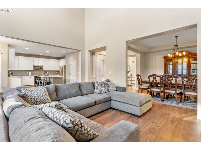 16270 Se JASPER Dr, Damascus, OR 97089